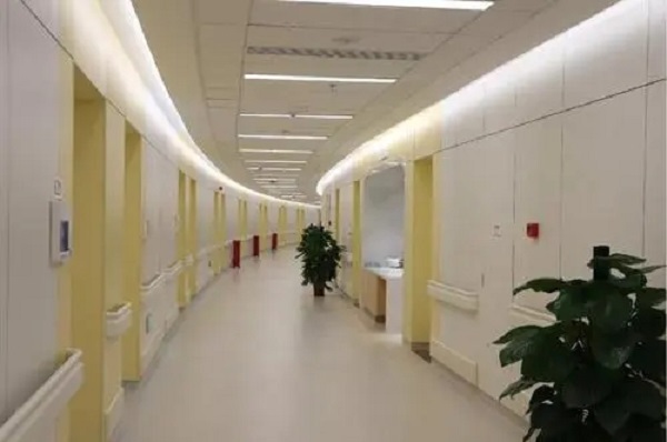 珠海市妇幼保健院走廊